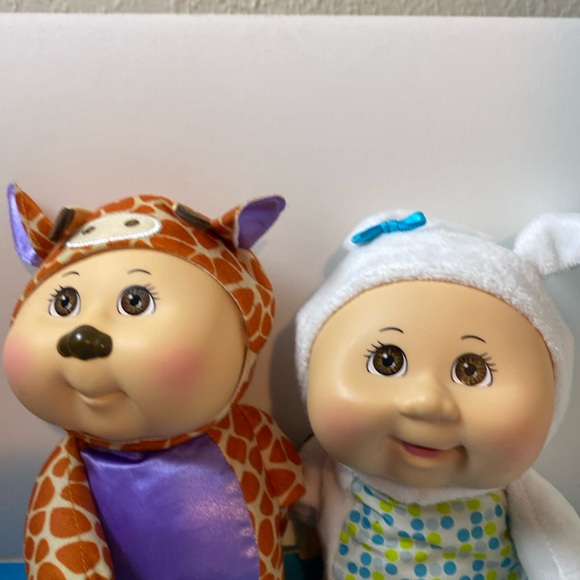 CPK Zoo Friends Giraffe 2021 CPK Cutie Barnyard Friends Lamb 2018 Plush Dolls - Picture 6 of 6